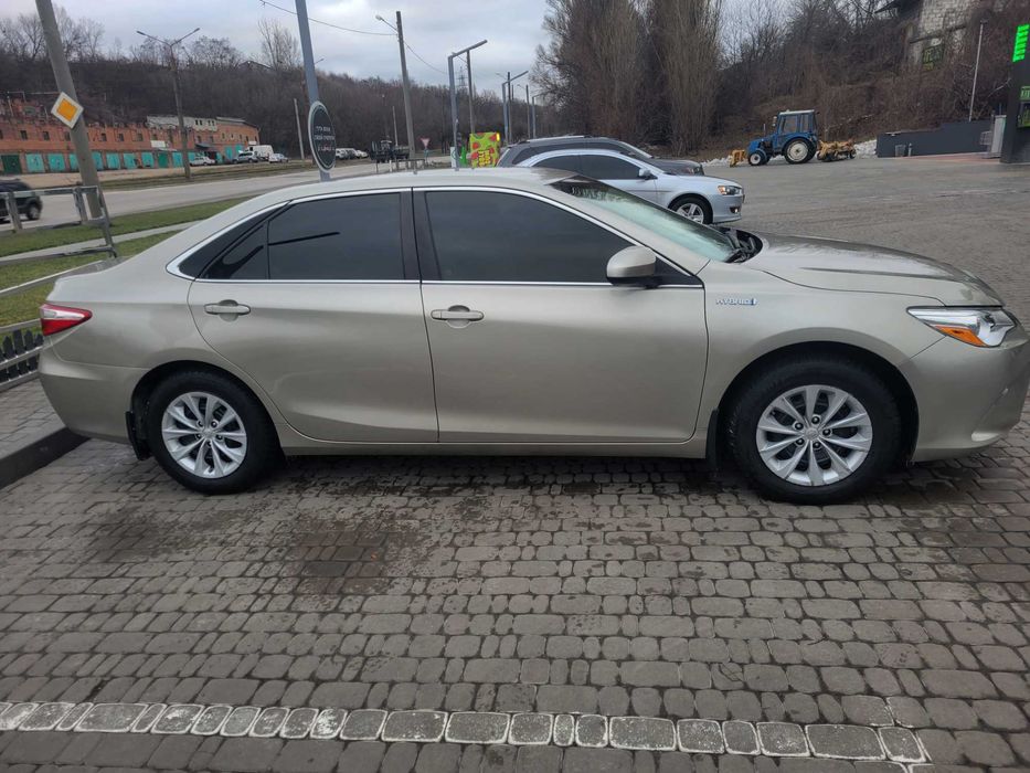 Аренда авто Toyota Camry с водителем на свадьбу и другие мероприятия.