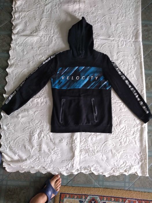 Camisola c/ capucho, como NOVA!