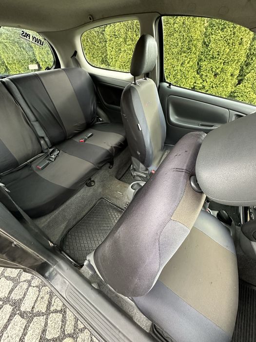 Toyota yaris 1.0 Benzyna