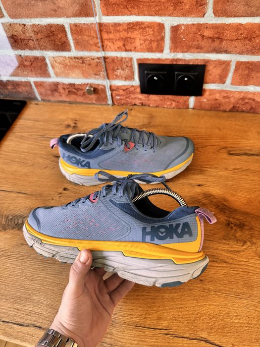 Hoka Challenger ATR 6