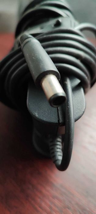 Продам блок питания к ноутбуку Dell.