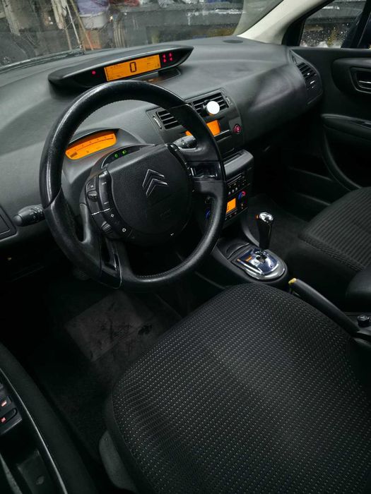 Citroen C4 1.6 HDi VTR Plus Caixa Automática