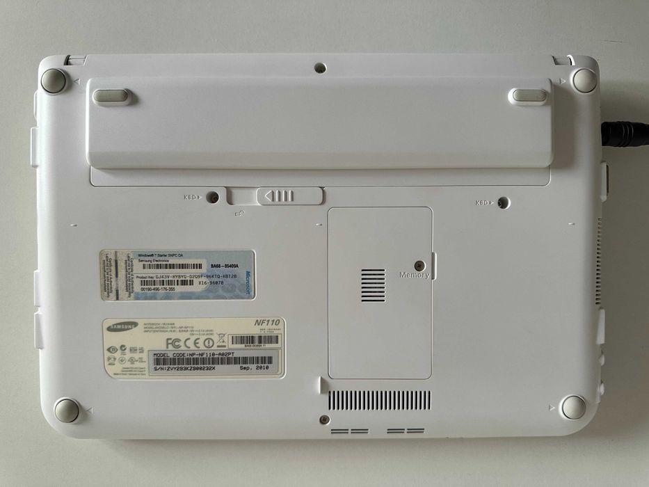 Portátil Samsung NP-NF110 Netbook 10.1"
