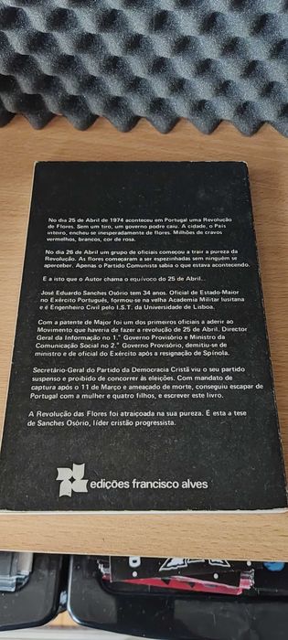 Livro "O Equívoco do 25 de Abril" (Sanches Osório)