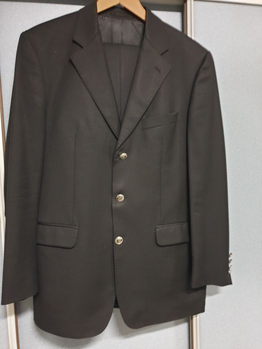 Продам фірмові класичні костюми відомих брендів оригінал Італія