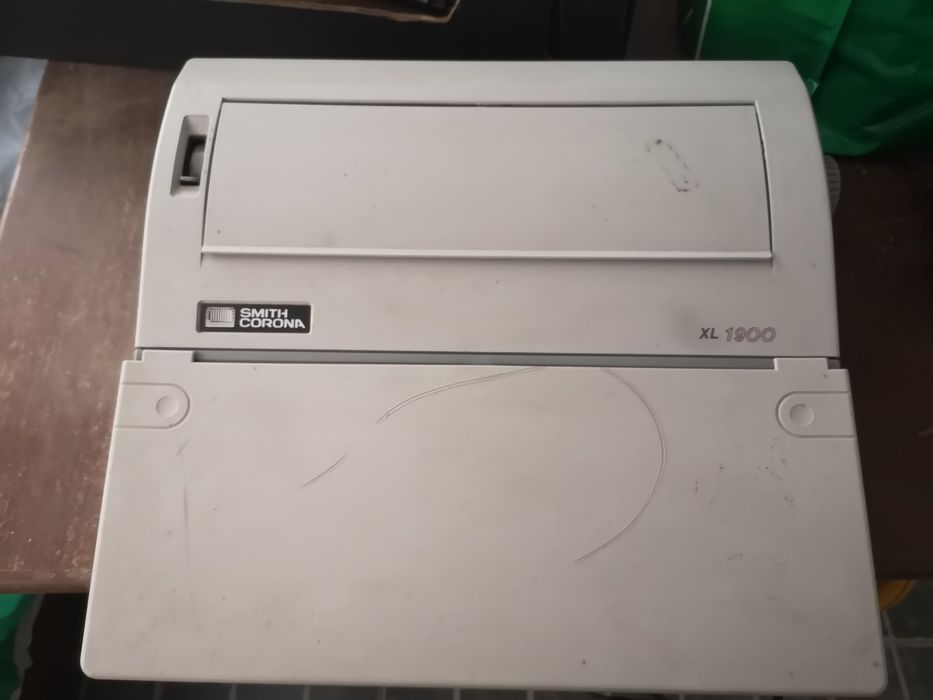 Máquina de escrever elétrica