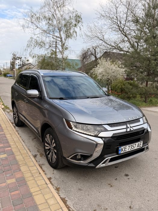 Mitsubishi Outlander 2019
