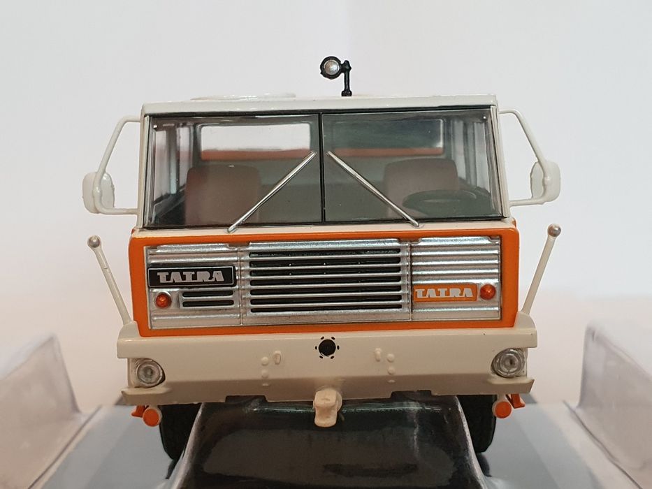 Масштабная модель автомобиля Tatra  813 6x6 1:43