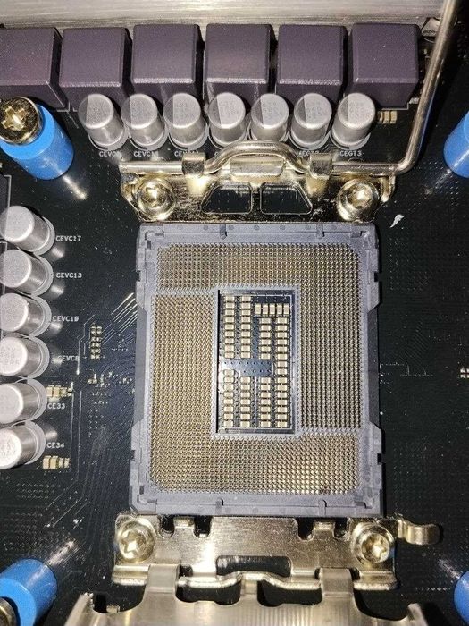 Материнська плата ASRock Z690 Phantom Gaming 4 DDR4