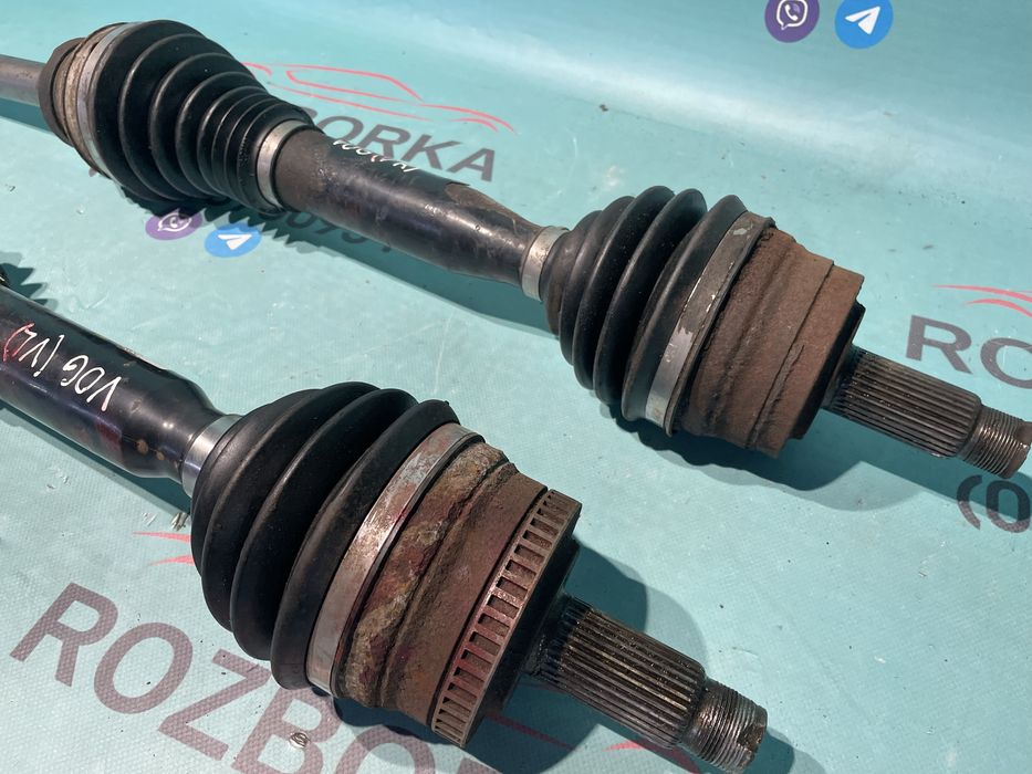 Полуось привод Land Rover Vogue 3.0d права ліва Range Rover L322