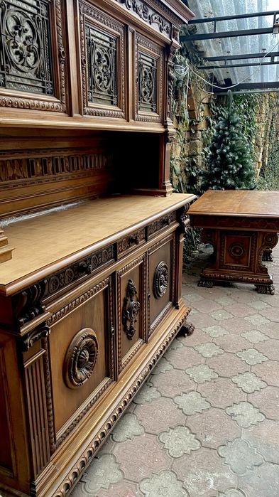 Буфет креденс антикварный на лапах, нач. 1900 г, ренессанс, из Италии