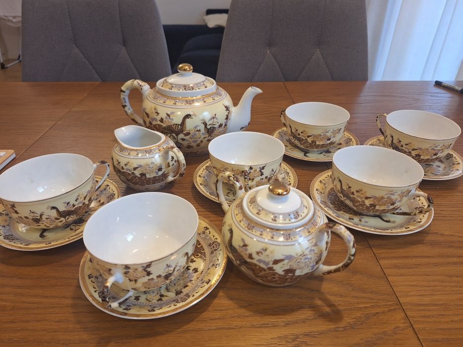 Serwis Veroni z pięknej porcelany ZLOTE PAWIE