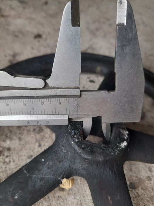 Koło zamachowe wymiary podane na zdięciu