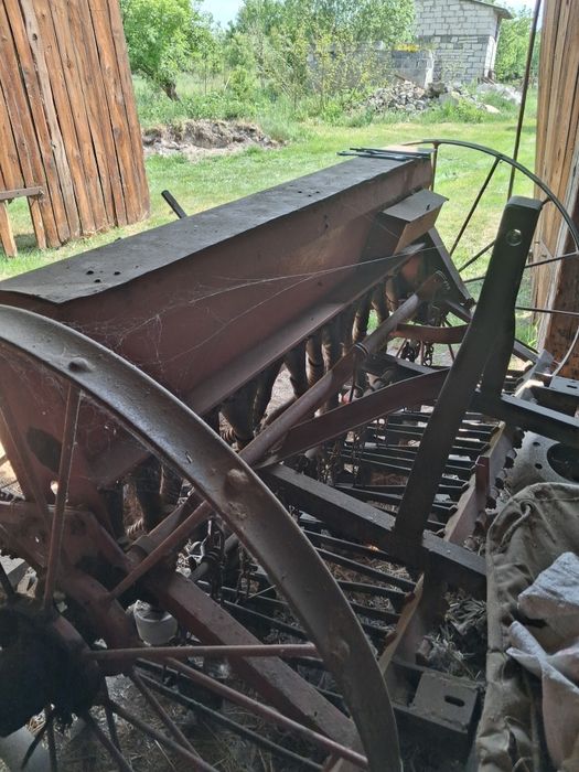 Siewnik konny przerobiony pod ciagnik
