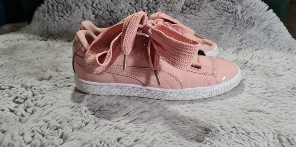 Różowe adidasy Puma