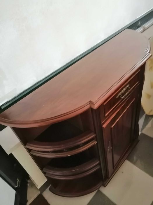 Mêsa metade oval para pausar lembranças