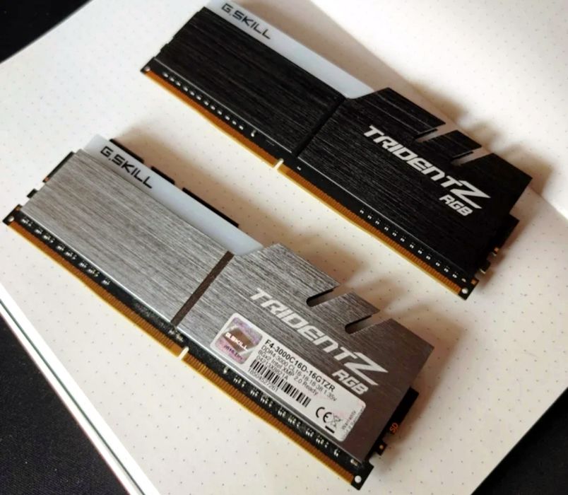 Kit Memória RAM G.Skill Trident Z RGB 16GB (2x8GB) DDR4 3000MHz