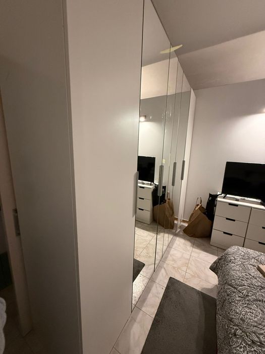 Roupeiro 6 portas com espelho