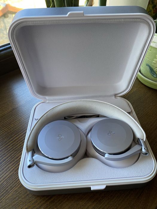 Bang  olufsen h 95