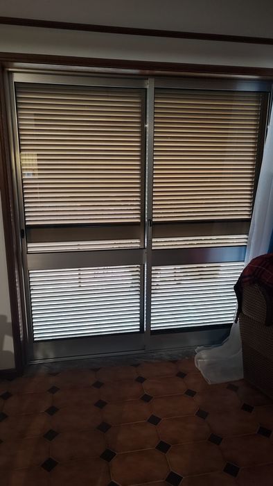 Vendo caixilharia alumínio desde 40€
