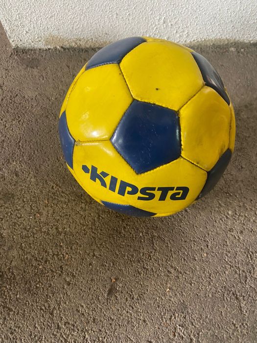 Lote 3 bolas de futebol Kipsta, Sanjo e Evolution