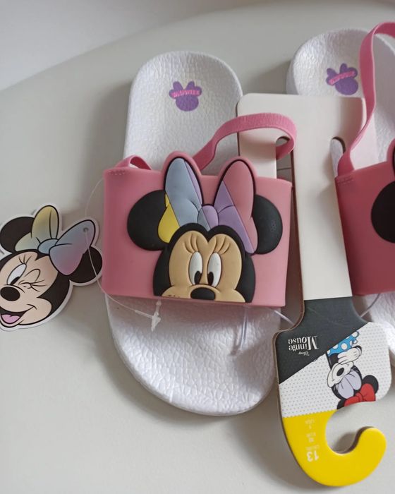 Продам сандалі Primark