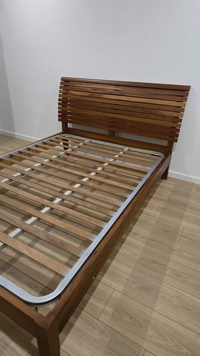 Cama de casal 1,50 x 2,10