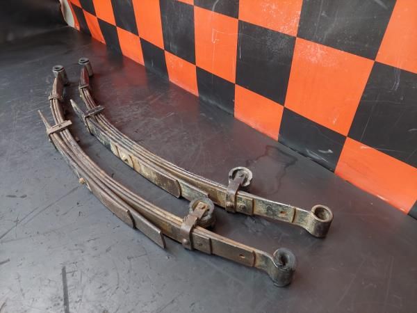 Conjunto Molas Suspensão Tras/Traseira TOYOTA Hilux II Pick Up (_N2_)