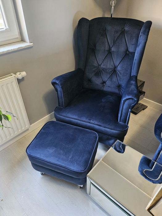 Fotel uszak z podnóżkiem