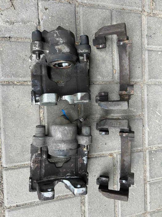 Przednie przód zaciski hamulcowe BMW e90 e91 e92 e93 e87 e81 e82 e88