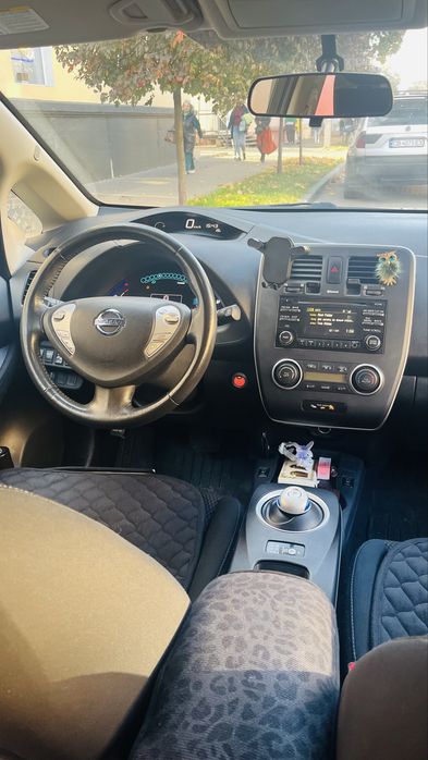 продам  електромобіль  Nissan leaf 2014 року