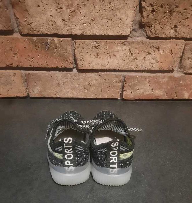 Buty sportowe chłopięce