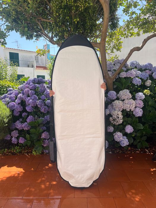 Prancha Surf Flowt Marsh Mallow 5’11” 42L + Saco Channel Islands