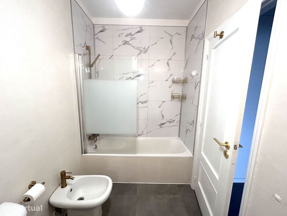 Apartamento T2 totalmente mobilado Paredes centro/estação