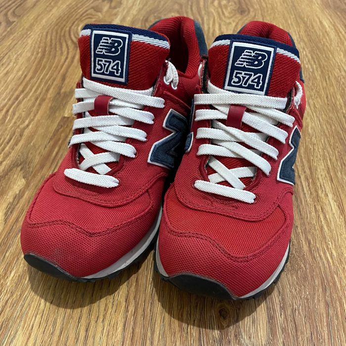ОРИГІНАЛ!! Кросівки New Balance 574. 41.5 Розмір. Червоні, замш