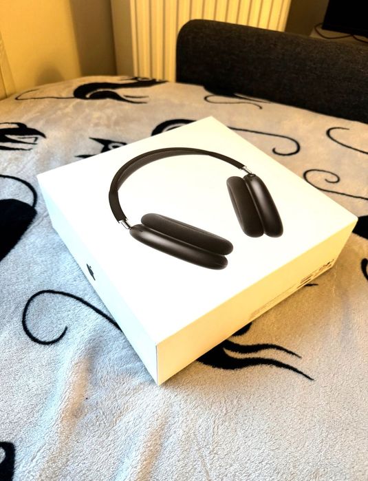 Apple AirPods Max w kolorze czarnym