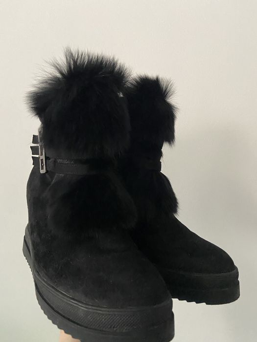 Продаю замшевые зимние сапоги на платформе