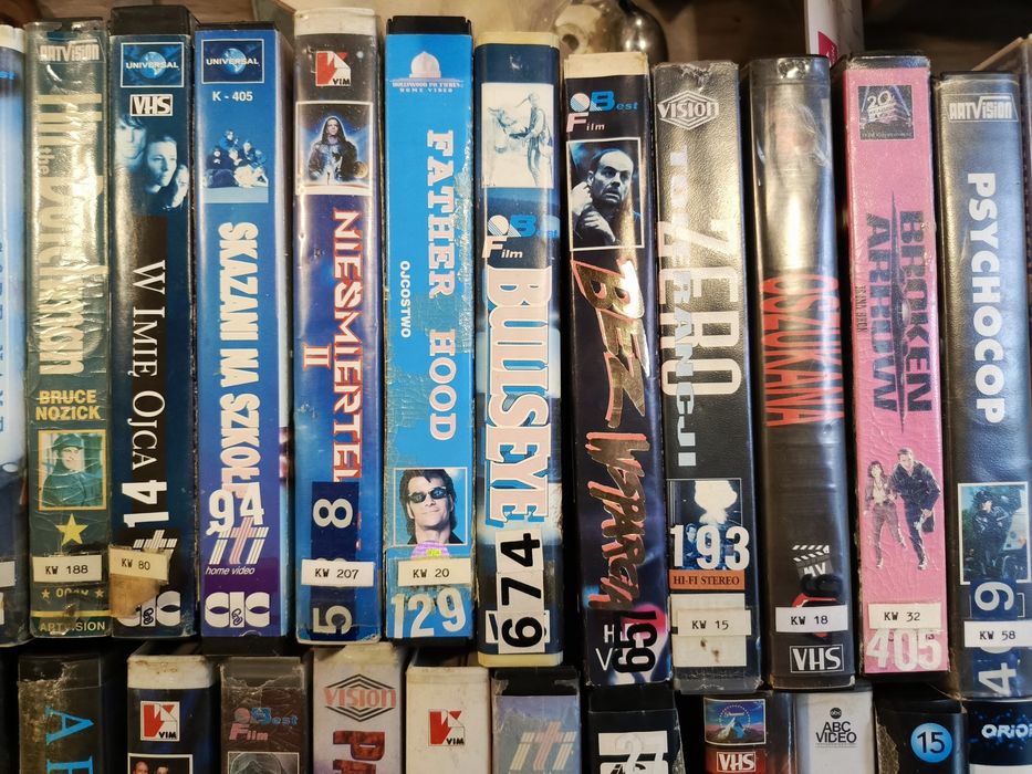 Kasety VHS różne filmy 46 sztuk