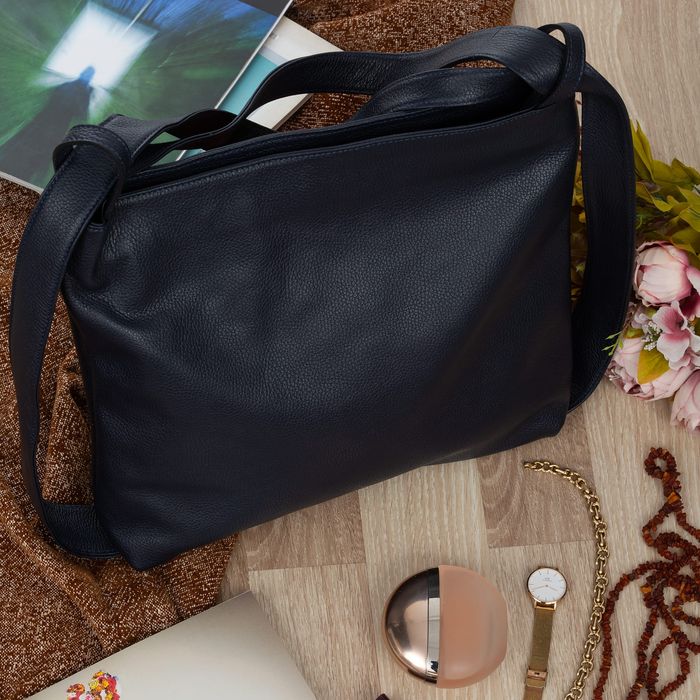 VERA PELLE torebka damska duża skórzana worek na ramię V511 granatowa