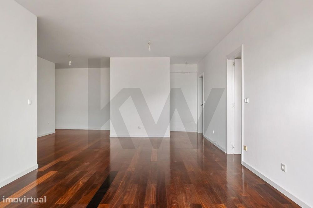 Apartamento T3 situado em São Pedro, Funchal