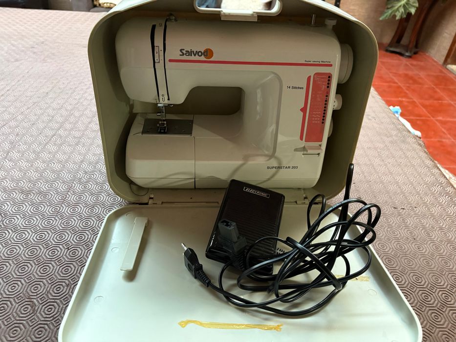 Máquina de costura