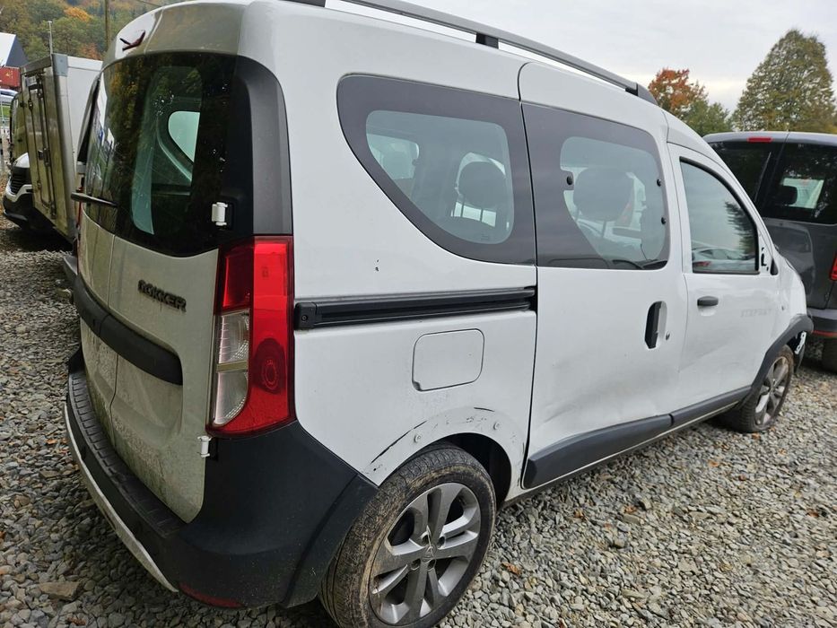 Dacia Dokker DOKKER STEPWAY  1.2 benzyna  2016  / Francja