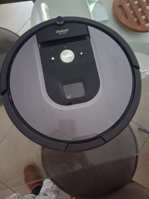 Romba i5 bom estado de bateria e limpeza