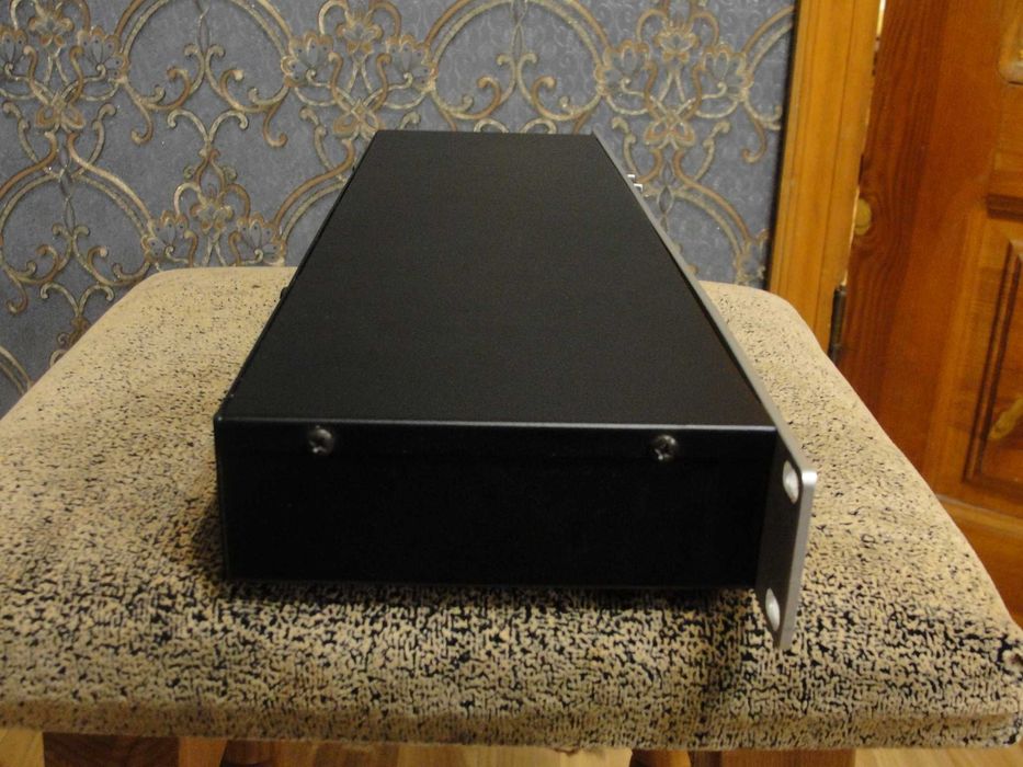 Мікшерський пульт рековий 6 кан. Rolls RM65b