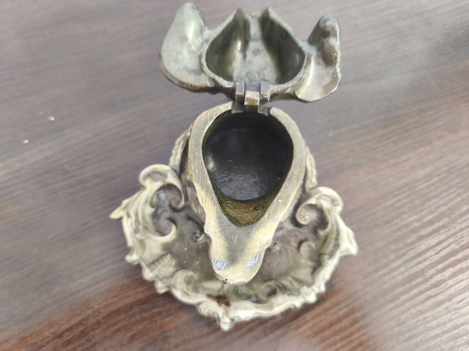 продам попільничк "Собачка голова"