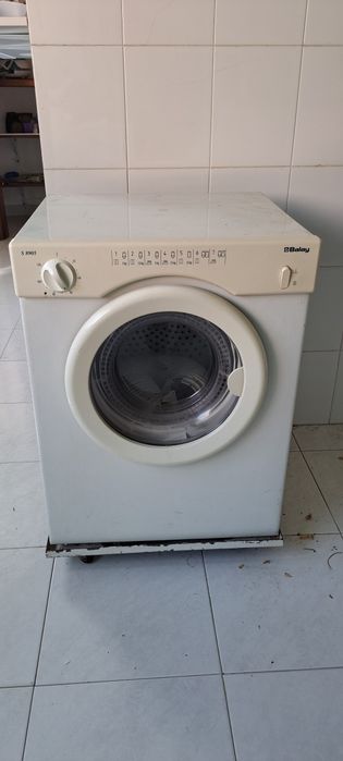 Máquina de secar roupa Balay