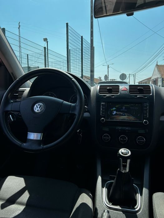 Volkswagen Golf V  2.0 TDI 140 cv – 2005 – 3 portas – Preto foto 5
