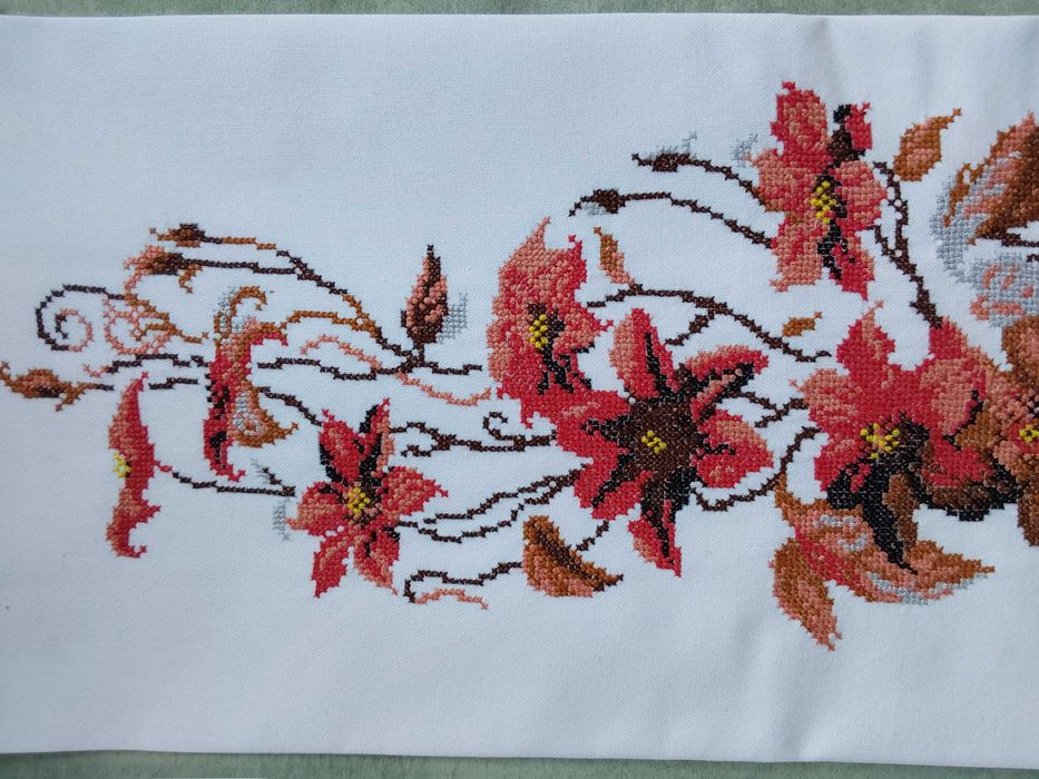 Дуже красива і оригінальна вишиванка (купон)