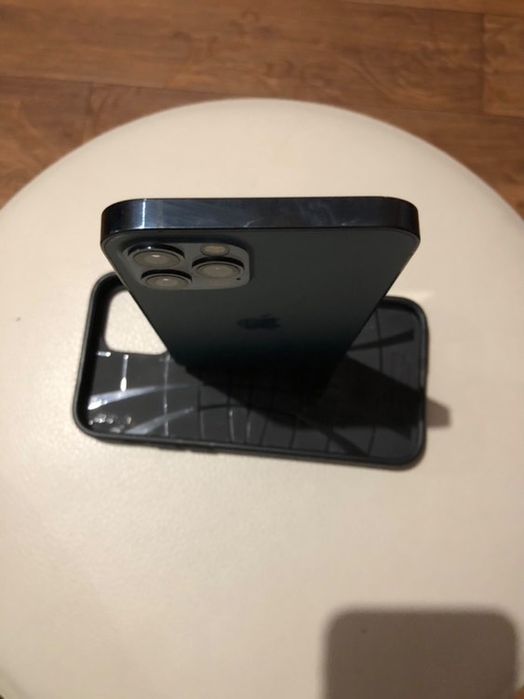 Продаю iPhone 12 pro