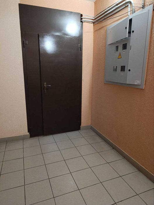 Простора 2-х кімн. у гарному стані з газовим котлом. Центральний парк!